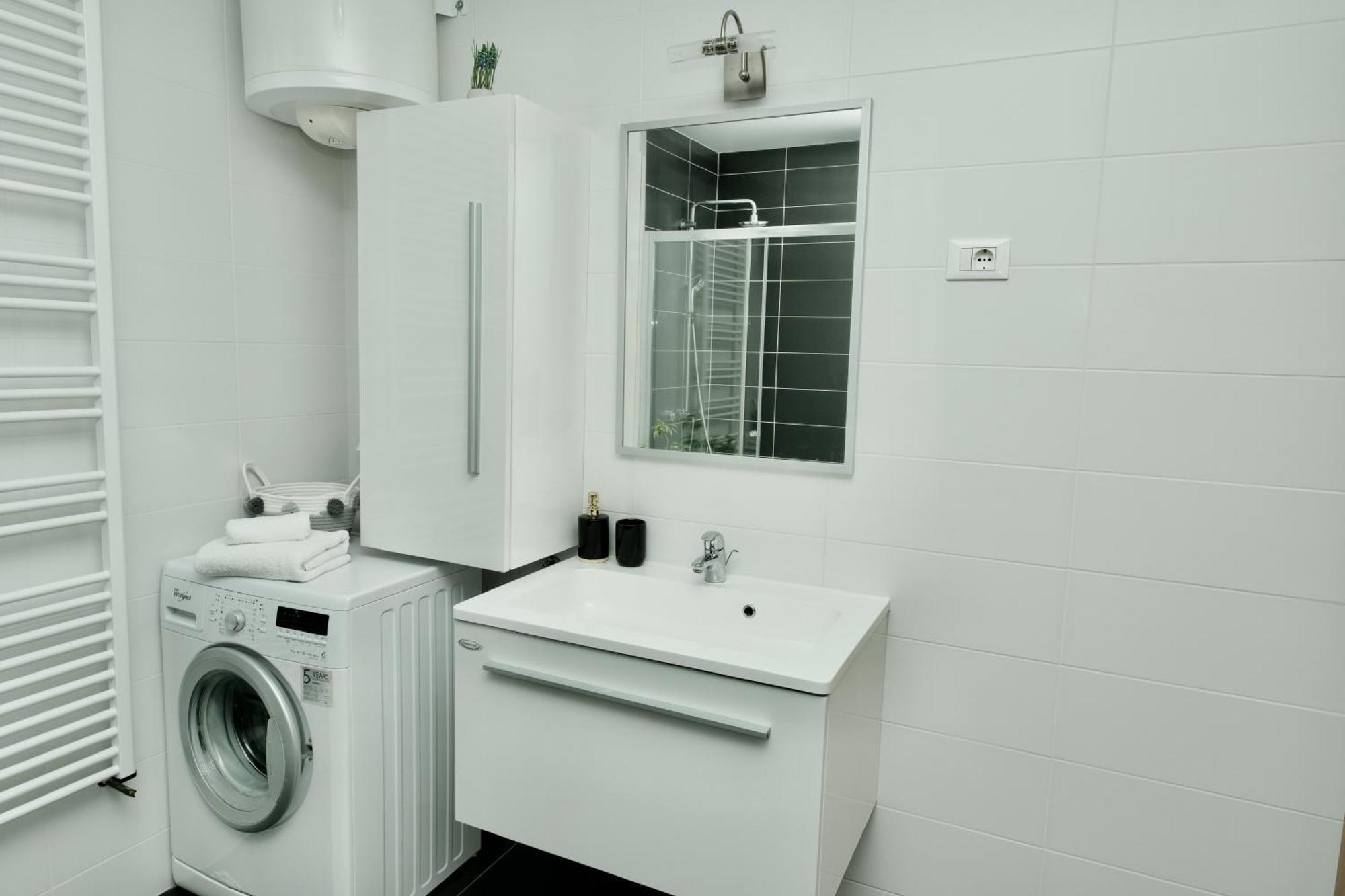 Apartment Lana Bristivica Eksteriør billede